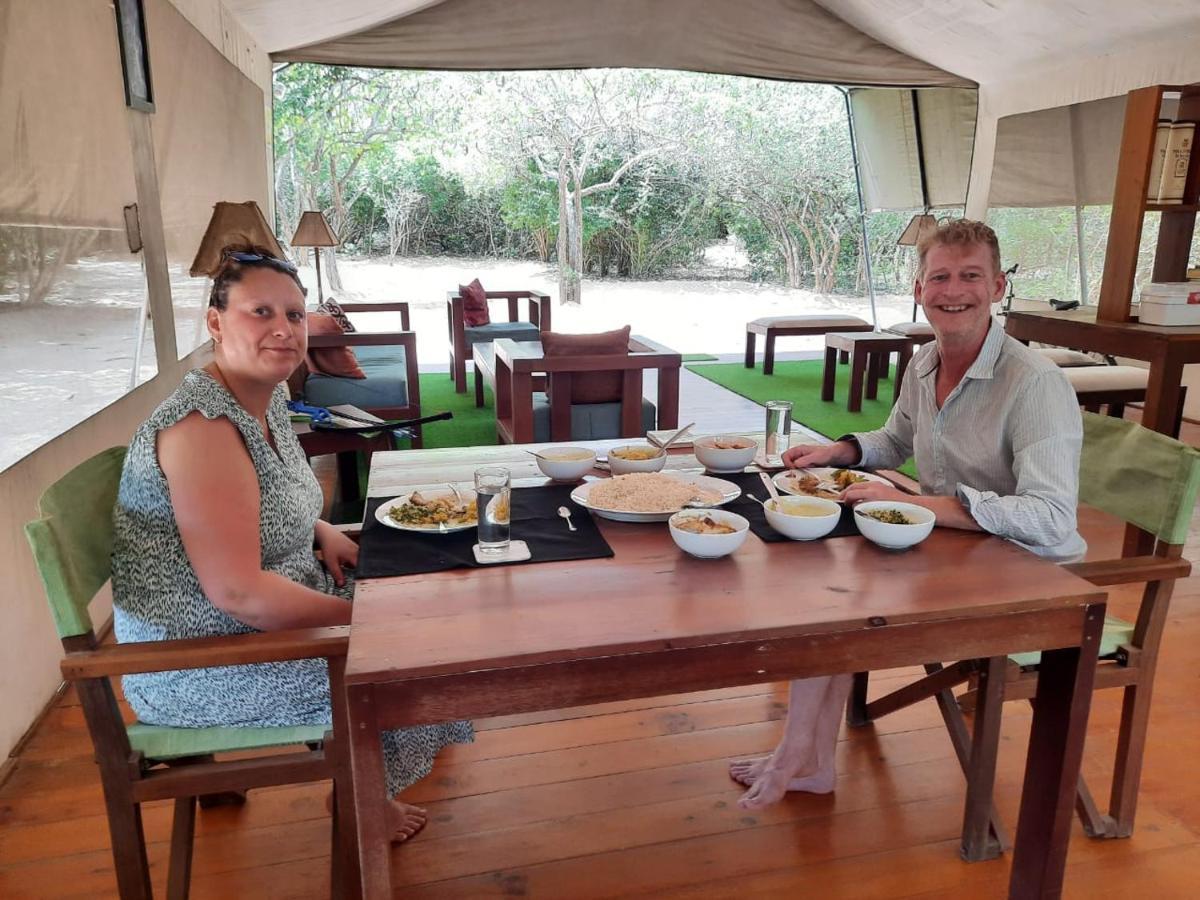Yala Hotel Lion -Air Conditioned High Luxury Safari Camp Exterior photo